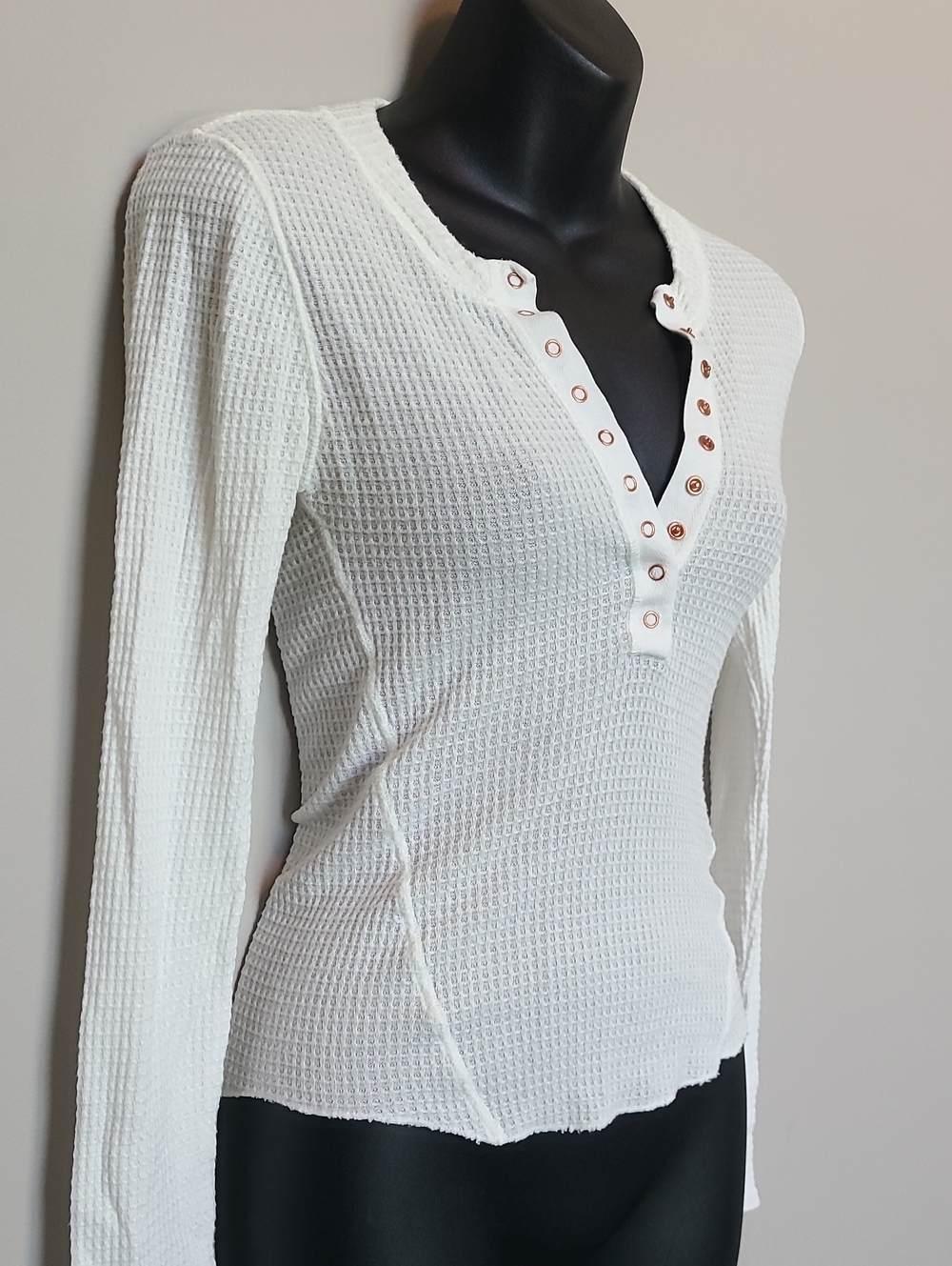 Intimately Free People White Waffle Snap Henley size Small Long Sleeve - Picture 2 of 6